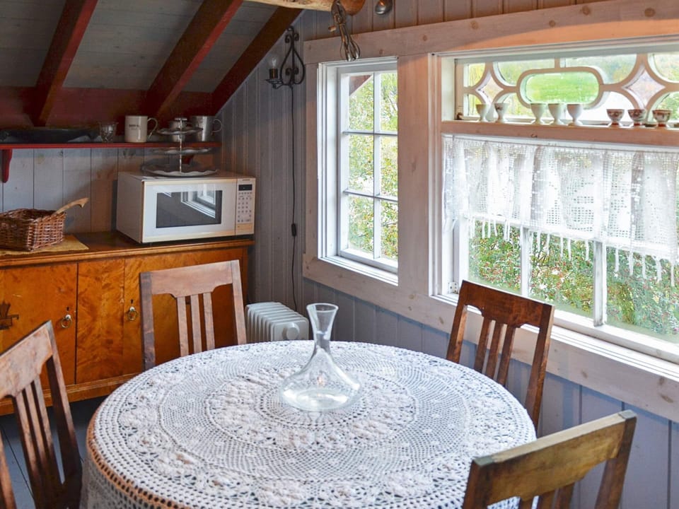 House | Dining