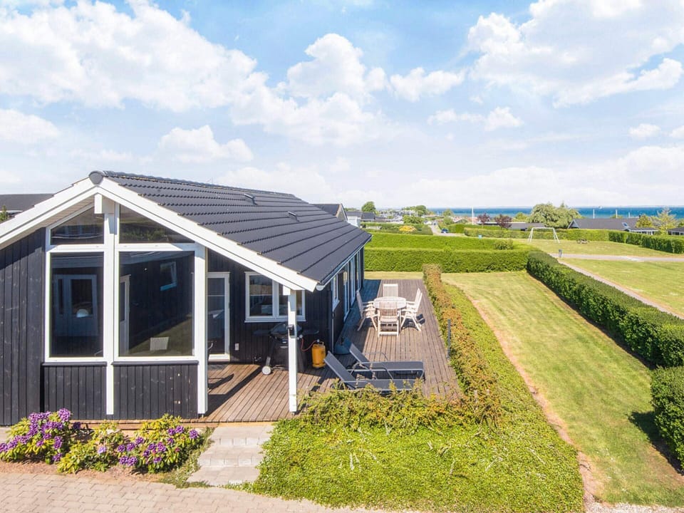 House | Water view
