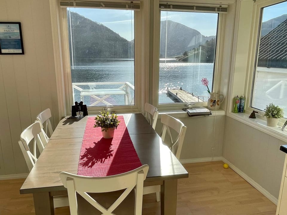 House | Dining