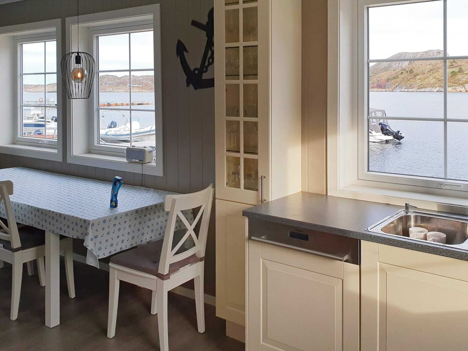 House | Dining