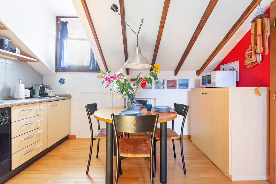 Apartment, 1 Bedroom | In-room dining