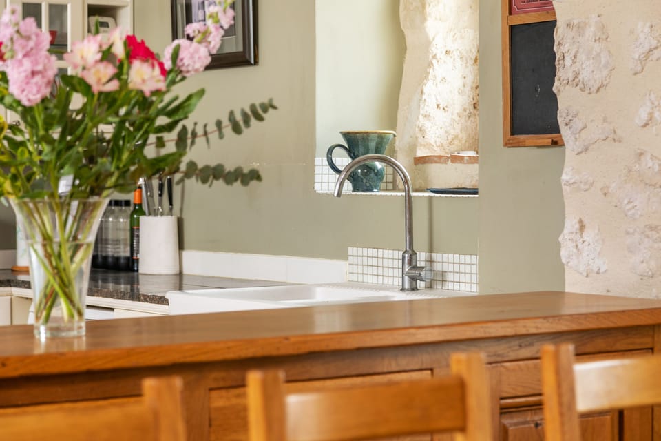 Cottage | Private kitchen | Coffee/tea maker