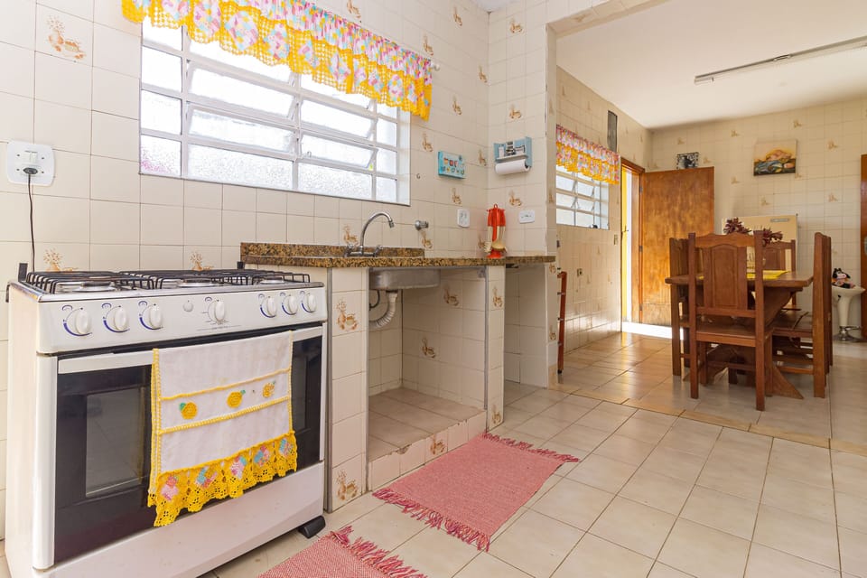 Comfort House | Private kitchen | Fridge, microwave, coffee/tea maker, electric kettle