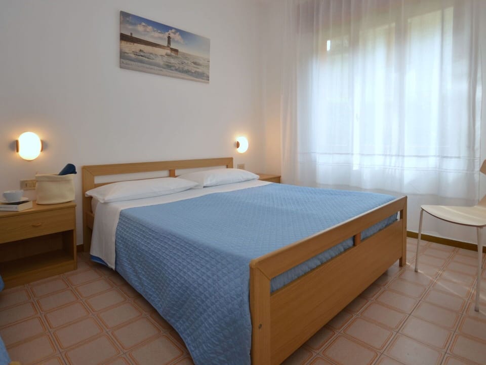 Furniture, Comfort, Wood, Bed, Floor, Hardwood, Real Estate, Shade, Curtain