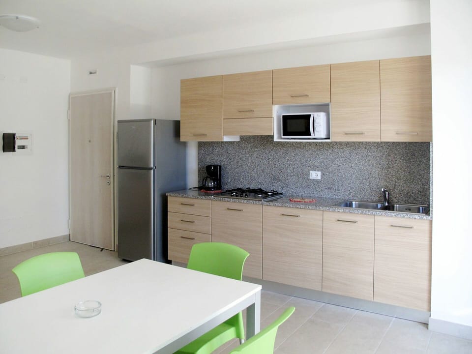 Property, Room, Interior Design, Furniture, Building, House, Floor, Architecture, Kitchen, Wall