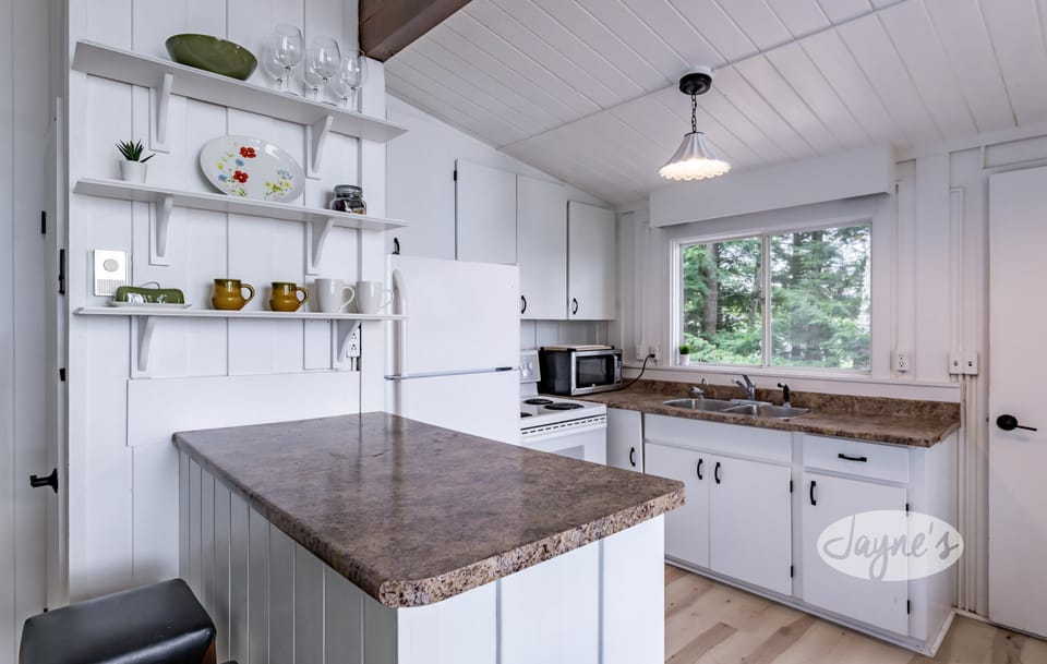 Kitchen &amp; Bar Seating