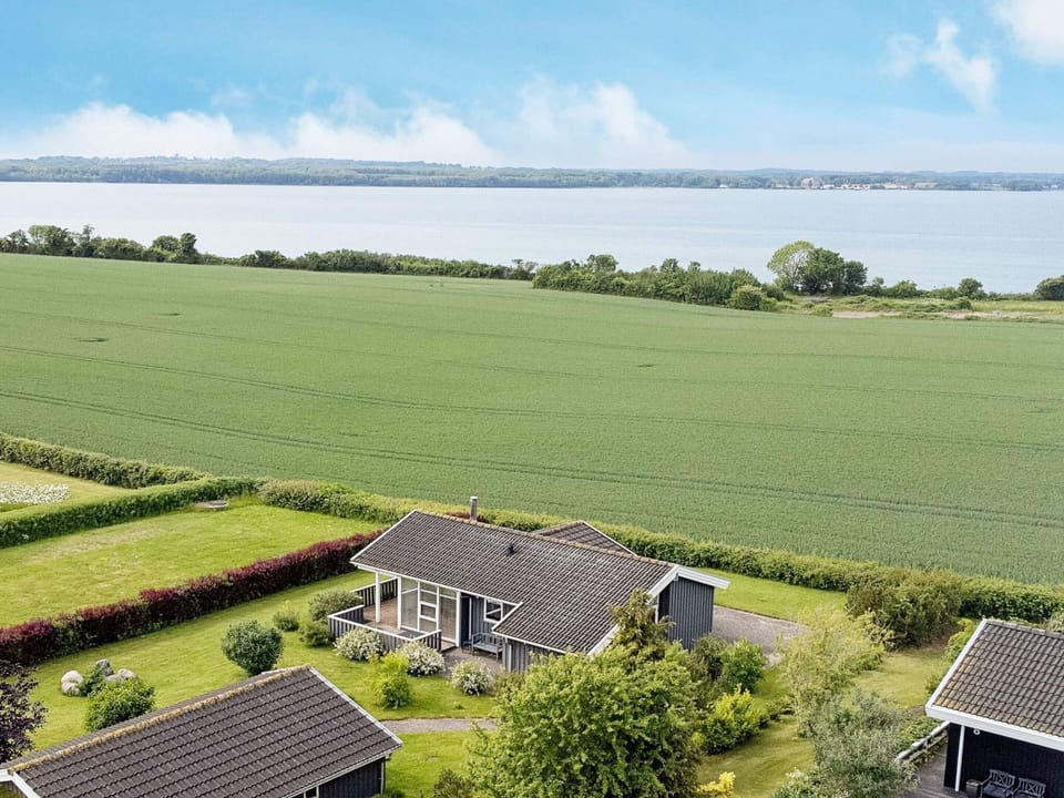 House | Water view