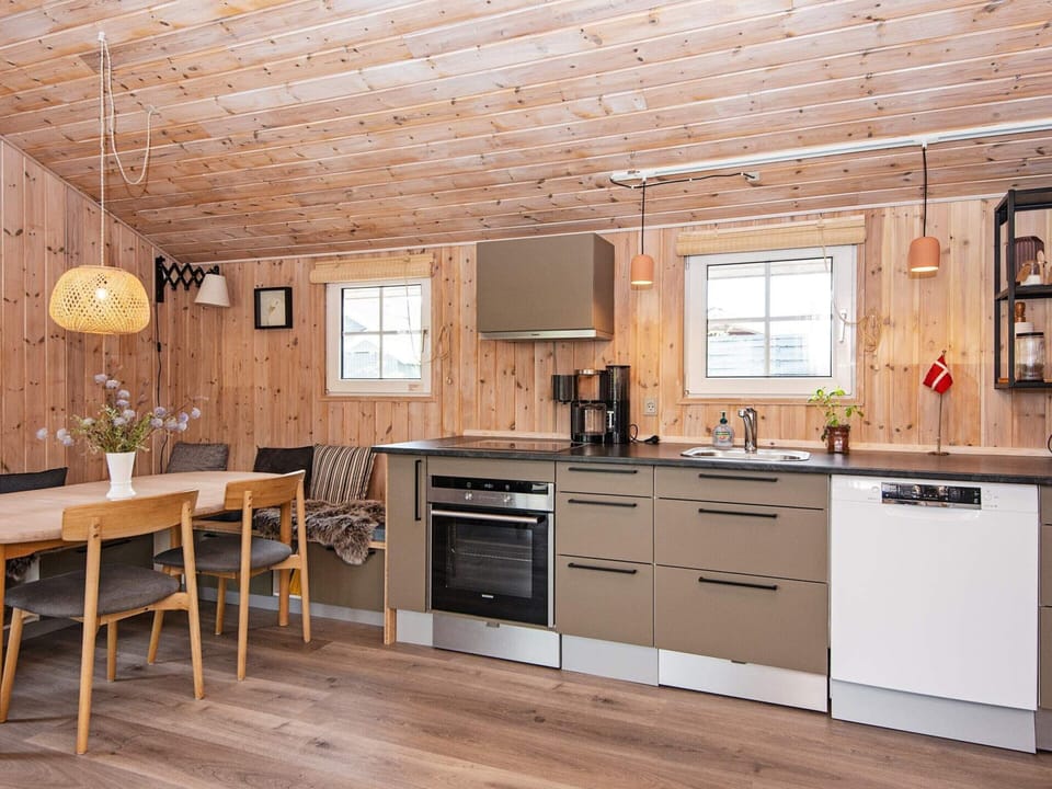 House | Private kitchen | Highchair