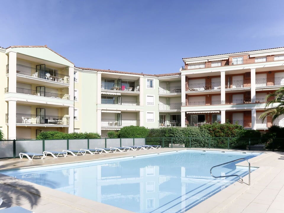 Building, Property, Apartment, Condominium, Real Estate, Mixed-Use, Residential Area, House, Swimming Pool, Resort