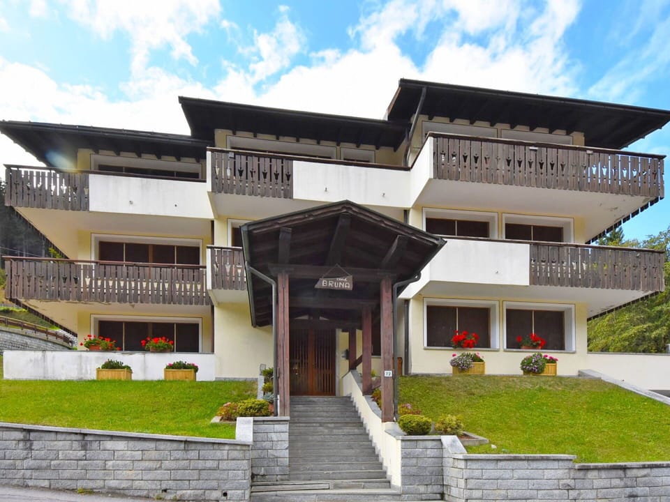 Architecture, Property, Building, House, Home, Real Estate, Facade, Residential Area, Estate, Official Residence