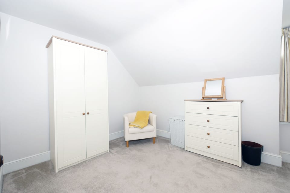 Family House | 2 bedrooms, desk, iron/ironing board, free WiFi