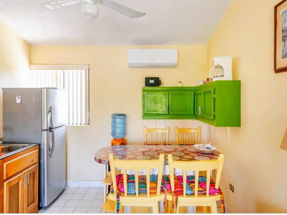Apartment, 1 Bedroom, Smoking, Patio | Dining