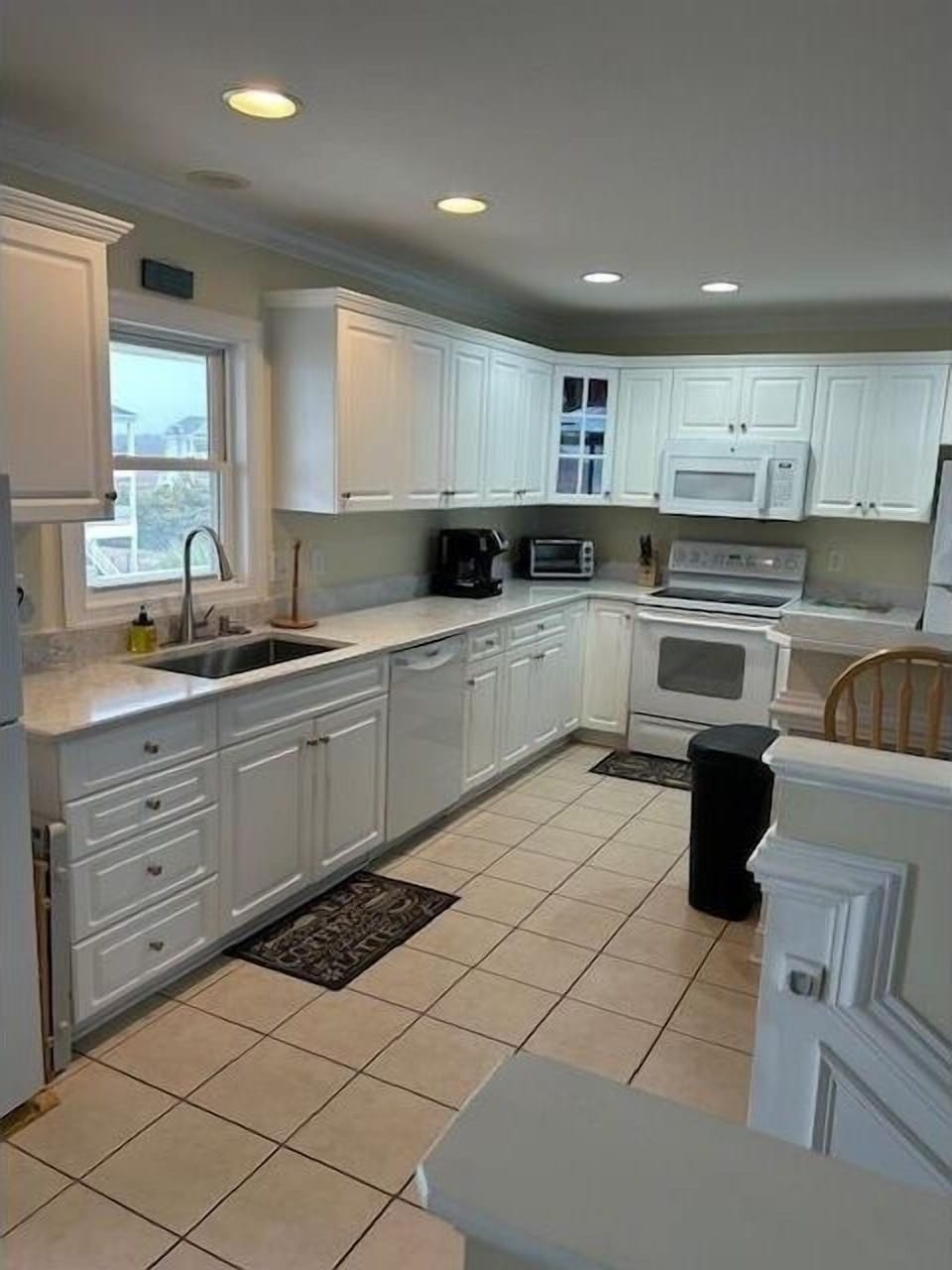 House, 5 Bedrooms | Private kitchen | Fridge, oven, dishwasher, coffee/tea maker