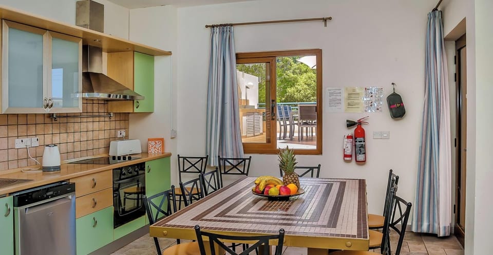 Villa, 5 Bedrooms, Smoking, Private Pool | Dining