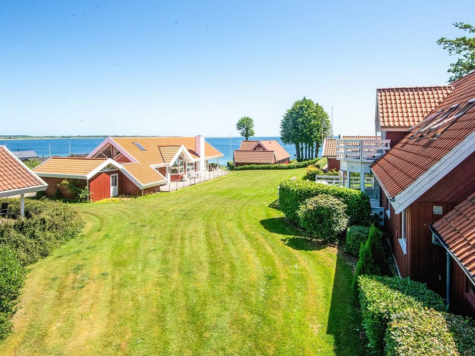 House | Water view