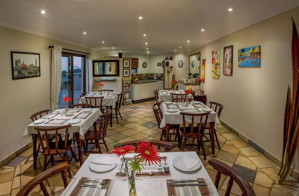 Room, 1 Bedroom, Smoking | Dining