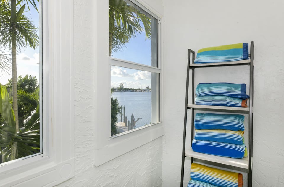 Pool Towels Available