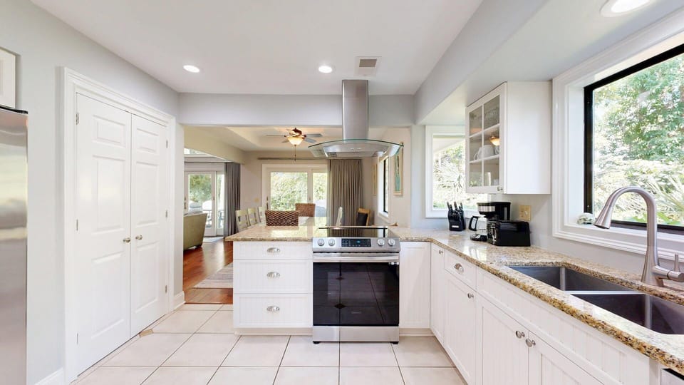 Fully Stocked Kitchen