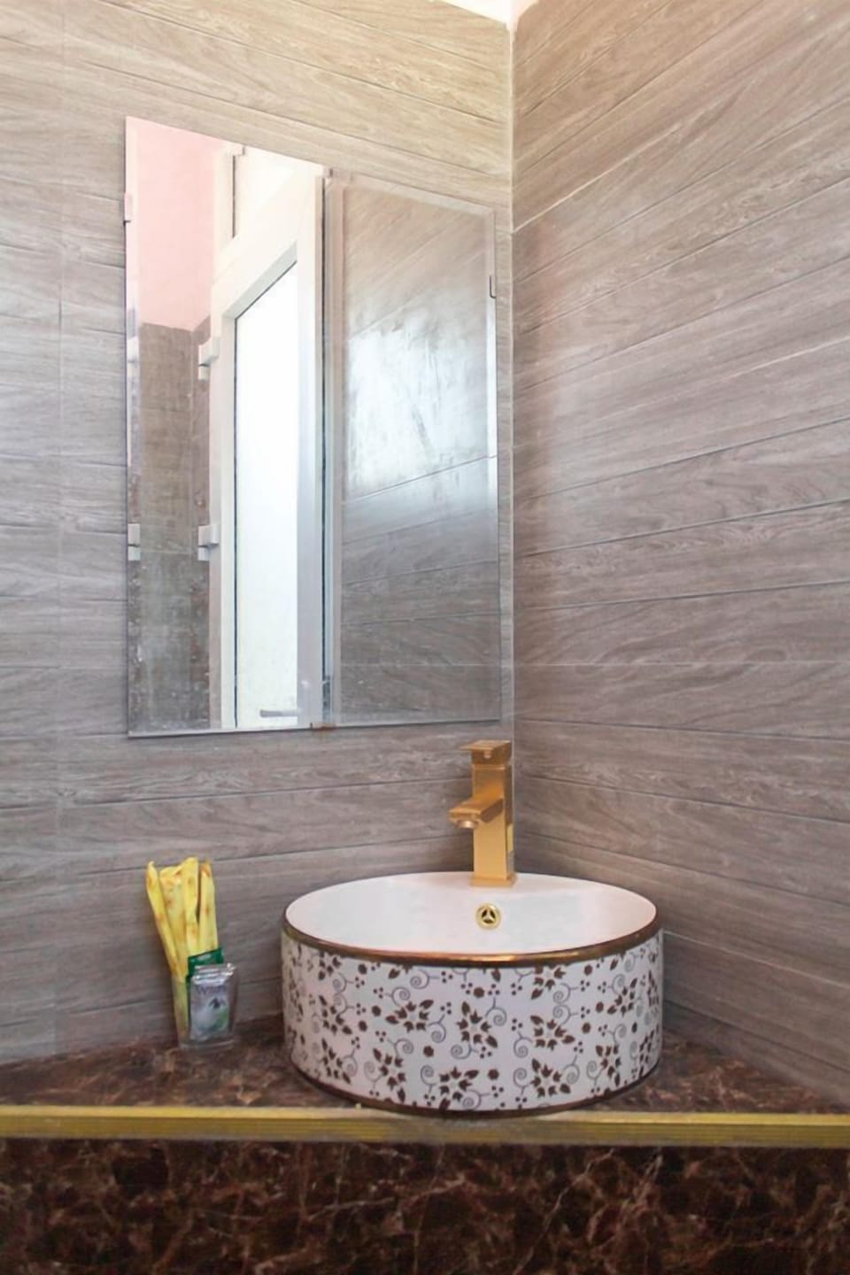 Standard Family Room | Bathroom sink