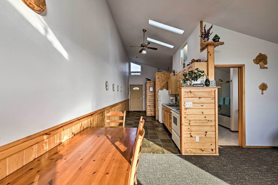 Dining Table | Dishware & Flatware Provided