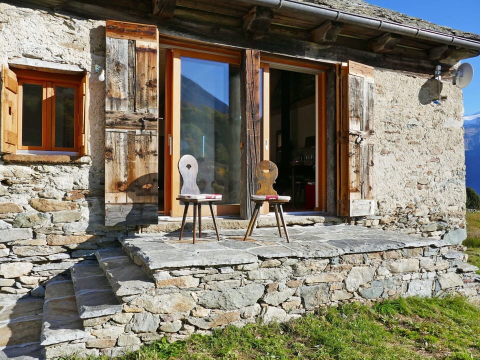 Property, House, Building, Stone Wall, Wall, Cottage, Window, Farmhouse, Rural Area, Home