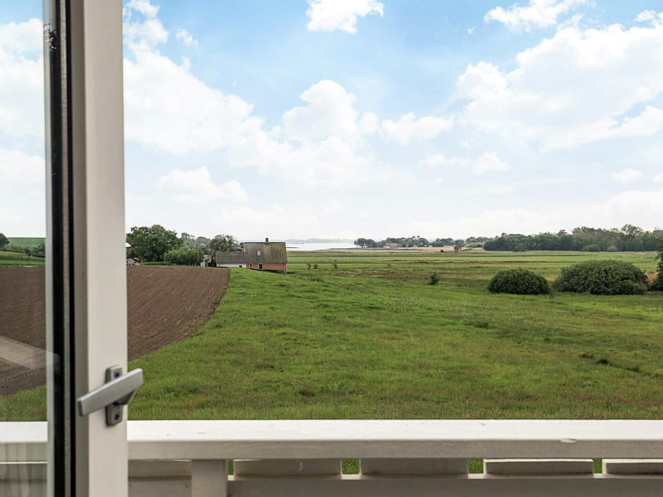 House | Water view