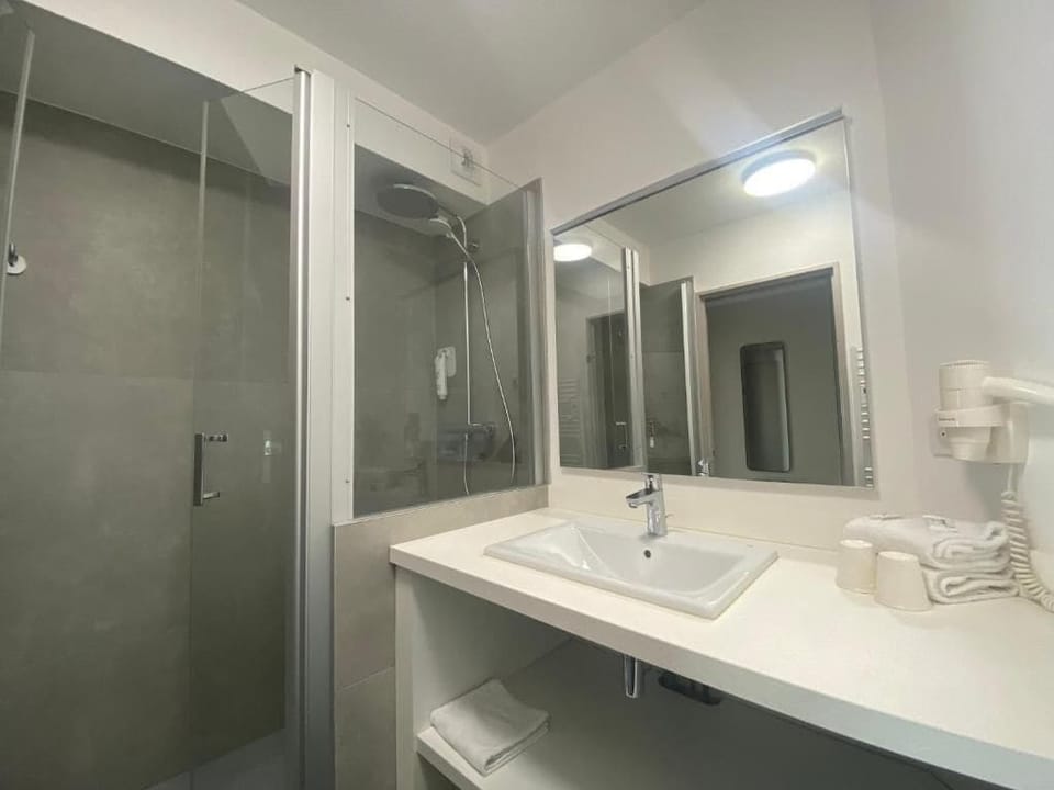 Free toiletries, hair dryer, towels, soap