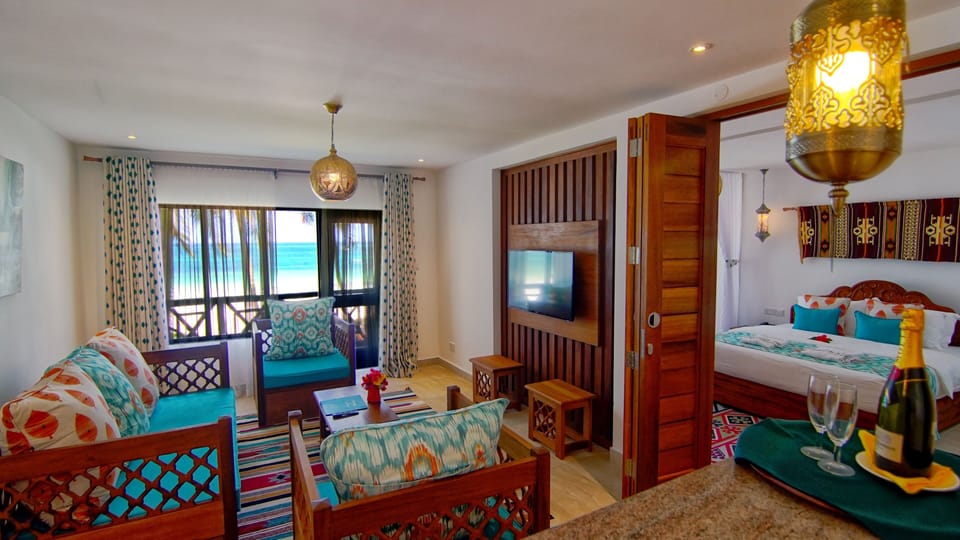 Beachfront Suite | Living area | Table tennis