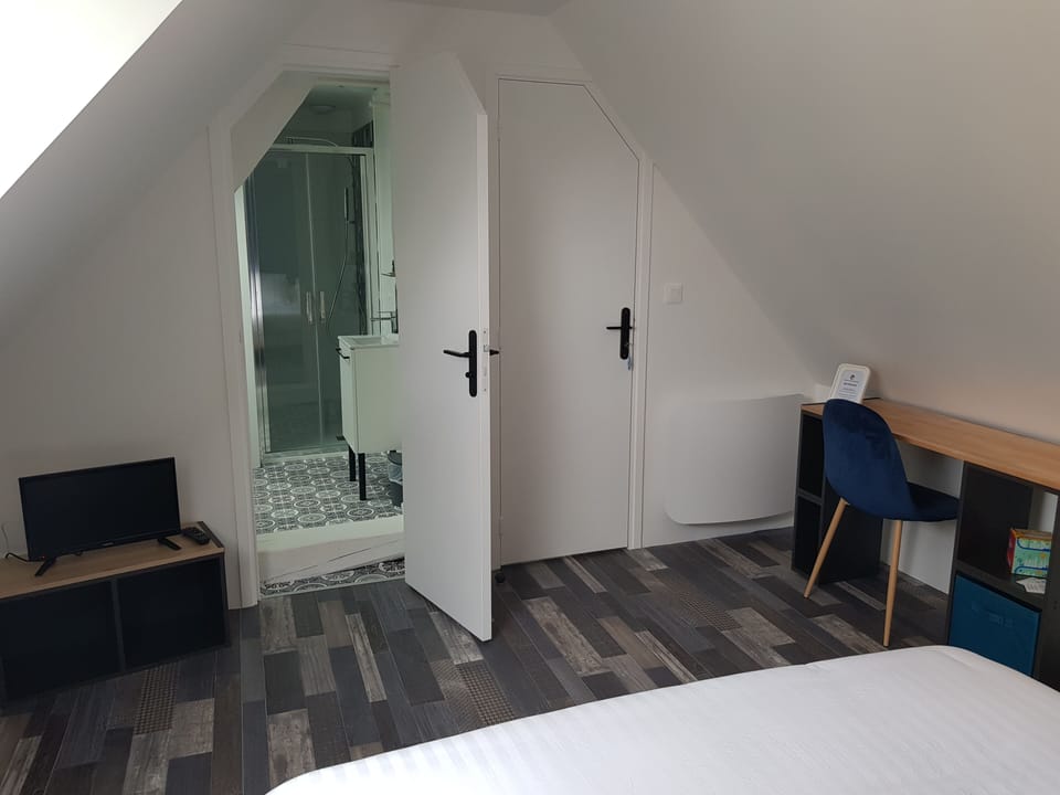 Classic Room | Individually decorated, free WiFi, bed sheets