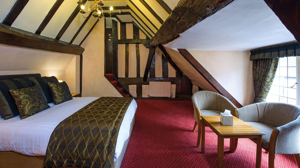 Superior Room | Premium bedding, desk, free WiFi, bed sheets