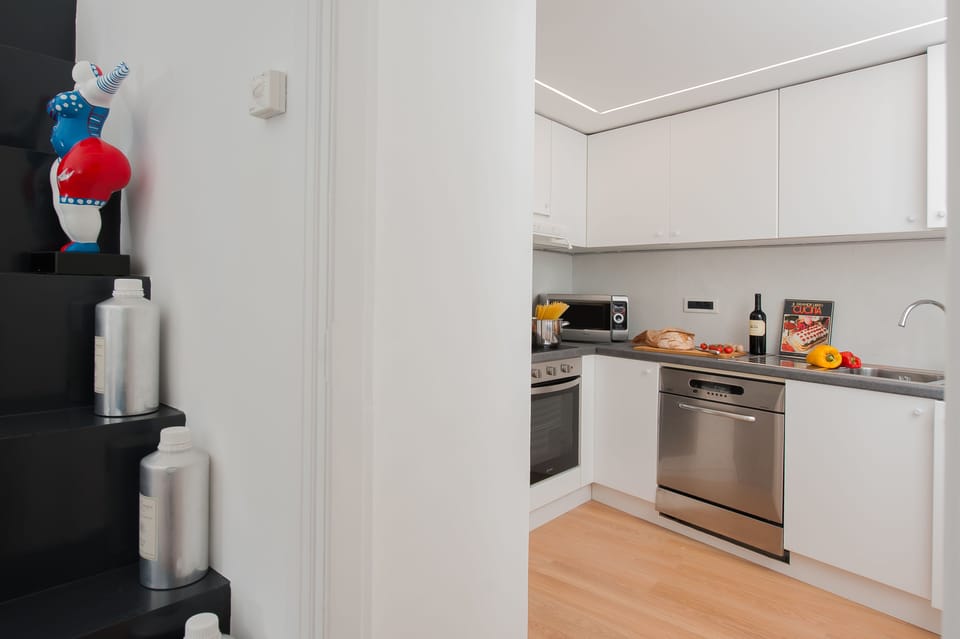 One-Bedroom Apartment (Annex: Piazza della Maddalena, 2) | Private kitchen | Espresso maker, coffee/tea maker, electric kettle