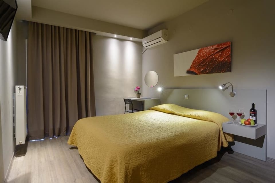 Superior Single Room | Blackout drapes, soundproofing, free WiFi, bed sheets