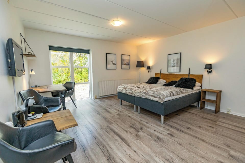 Superior Room | Individually decorated, individually furnished, desk, iron/ironing board