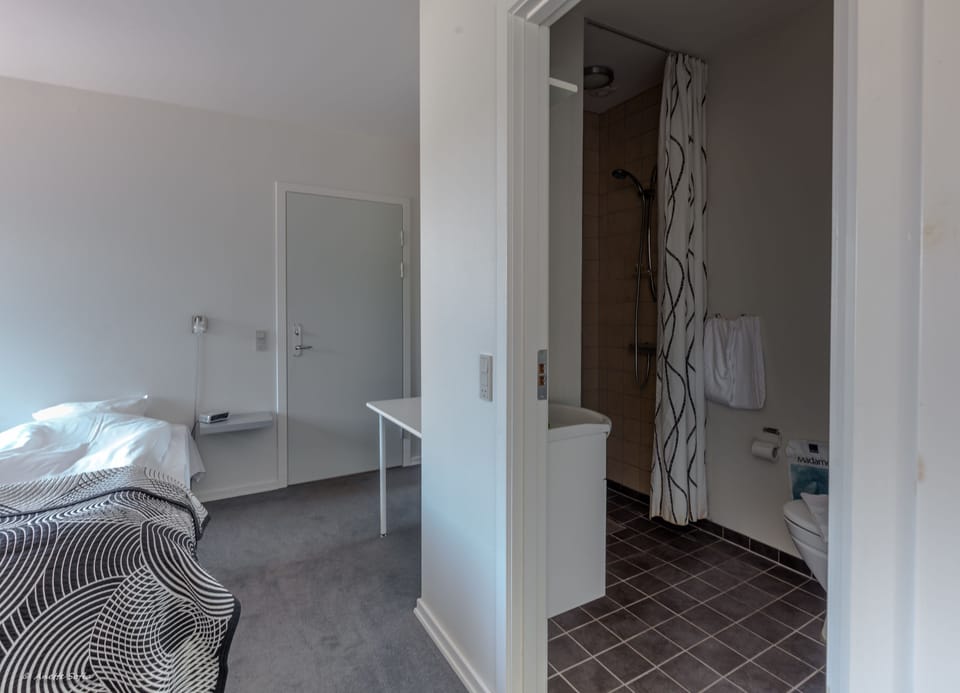 In-room safe, desk, laptop workspace, soundproofing