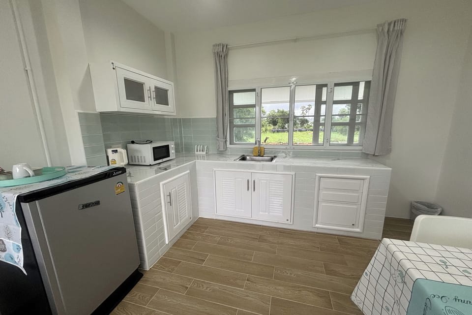 House, 2 Bedrooms | Private kitchen | Fridge, coffee/tea maker, electric kettle