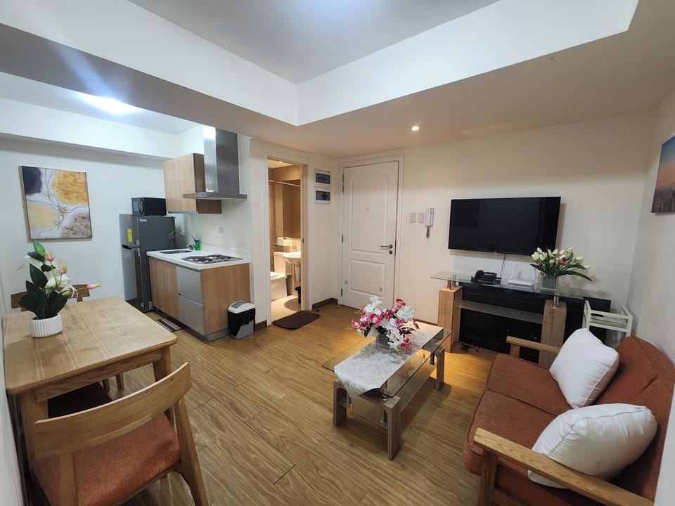 1 bedroom, desk, free WiFi, bed sheets