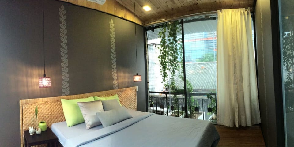 Studio | Desk, iron/ironing board, free WiFi, bed sheets