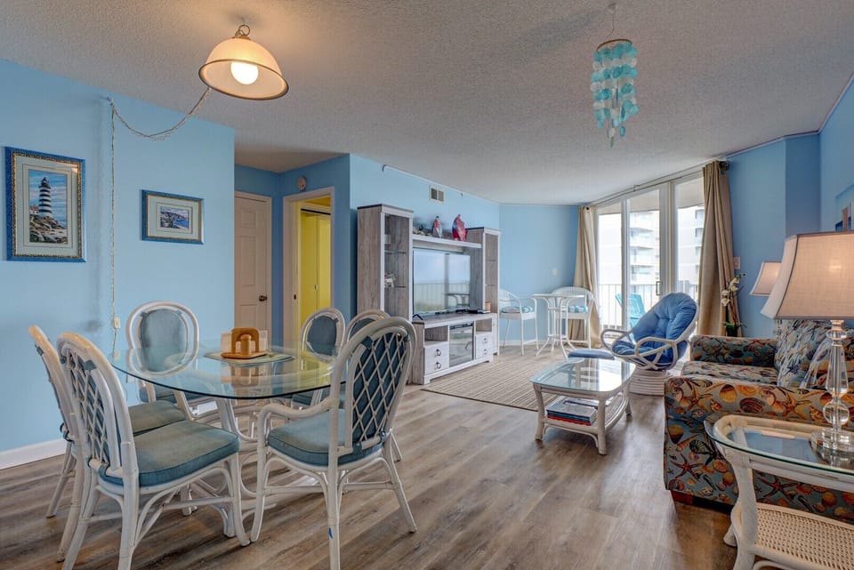 Dining/Living Area
