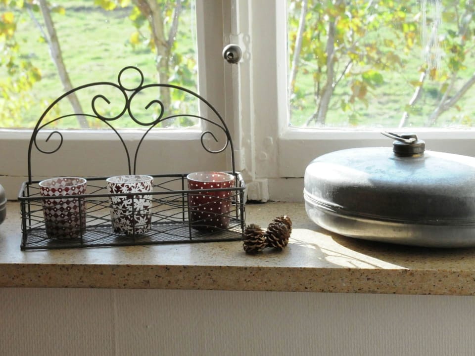Cottage | Dining