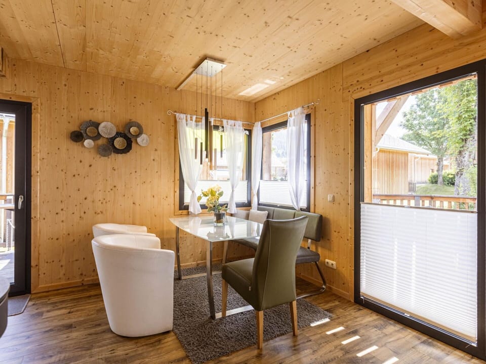 Chalet | Dining