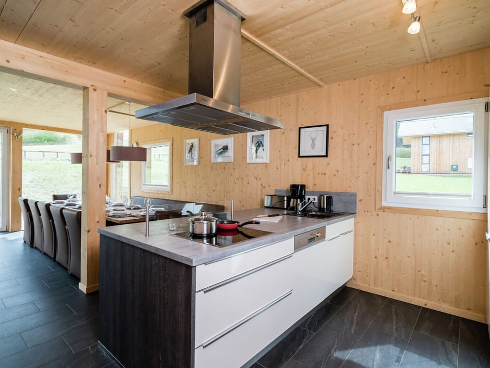 Chalet | Private kitchen | Highchair
