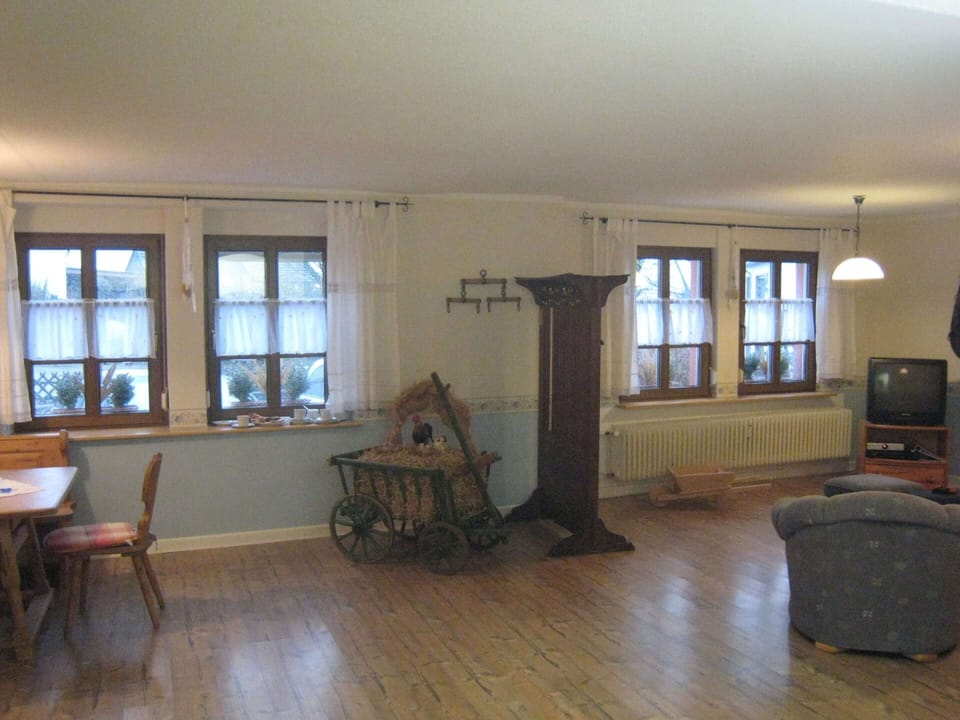 Apartment | Dining