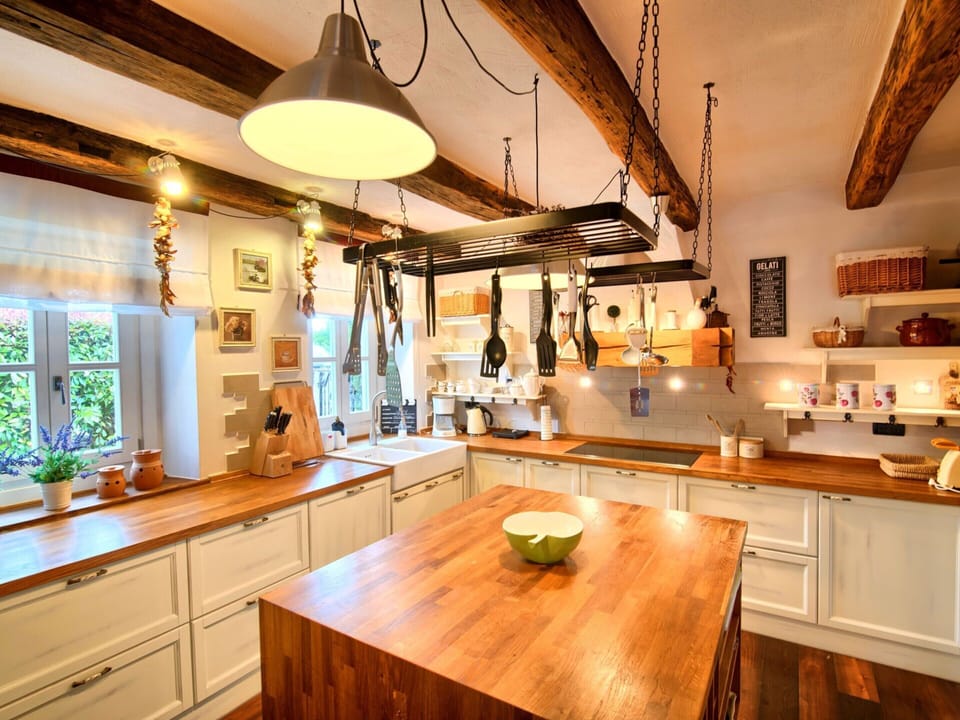 Villa | Private kitchen | Stovetop