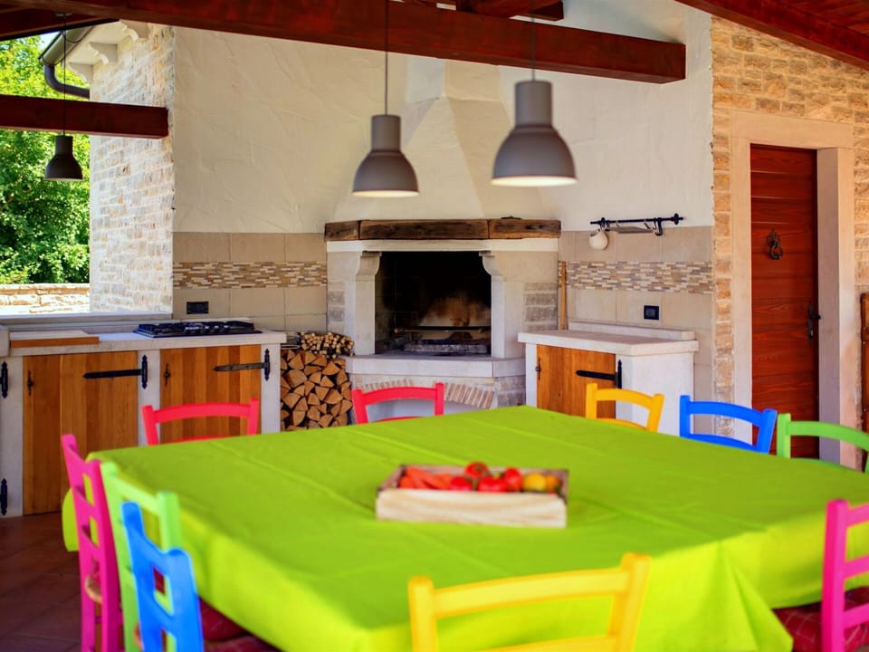 Villa | Dining