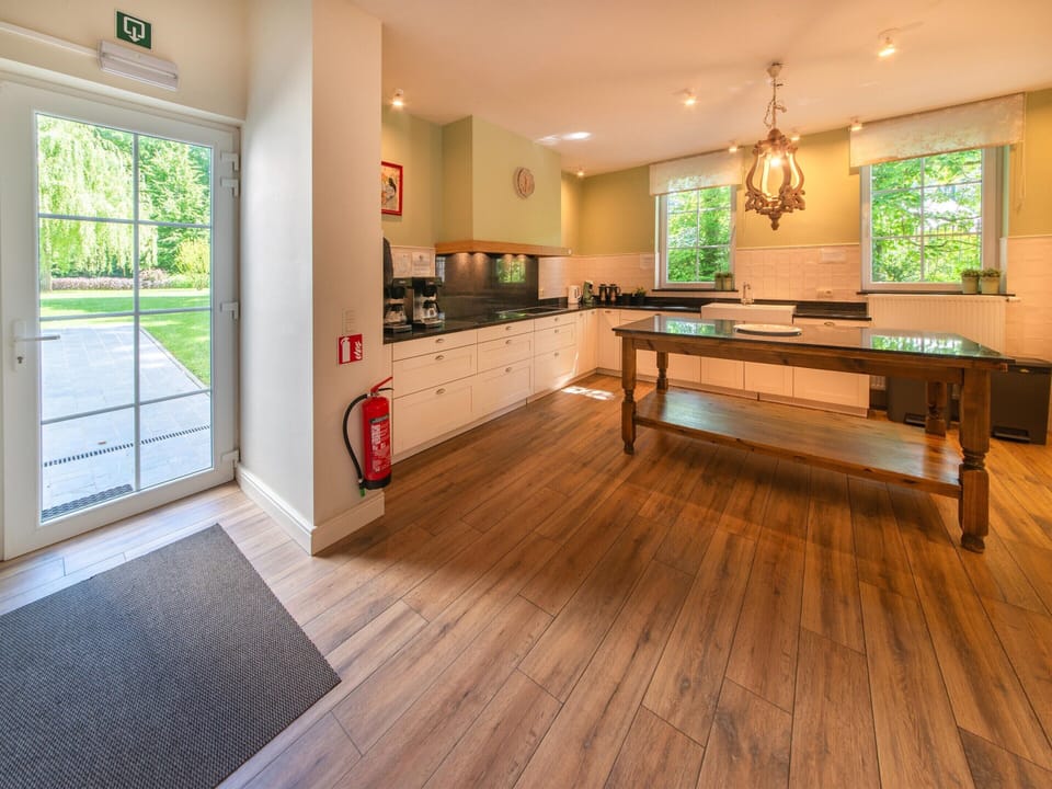 House | Private kitchen | Highchair