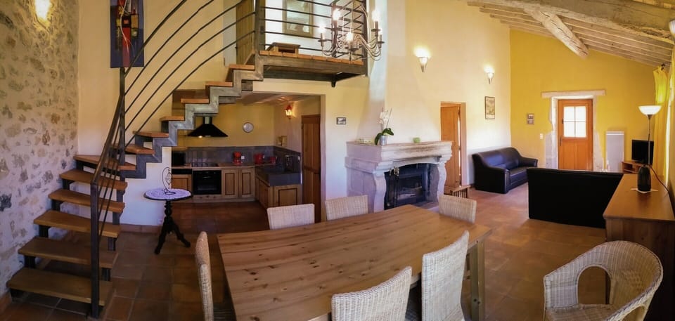 Villa | Dining