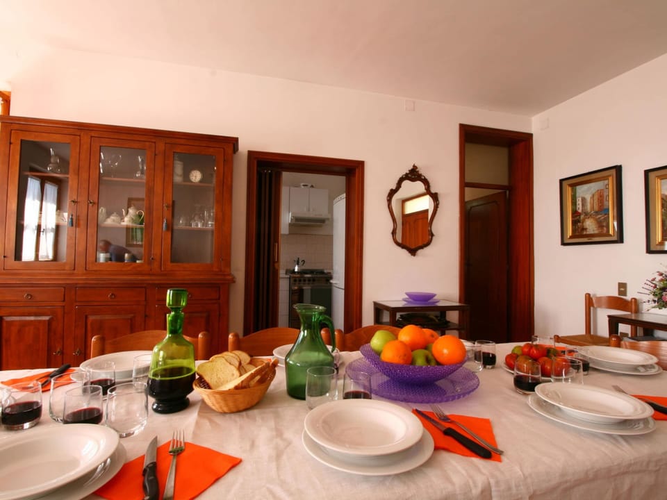 House | Dining