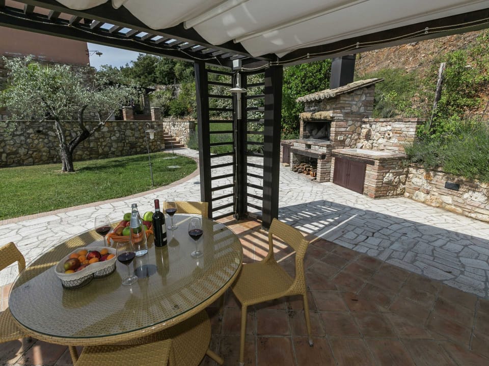 House | Dining