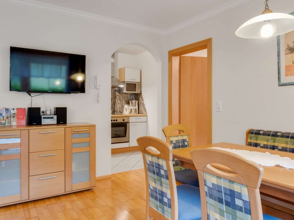 Apartment | Dining