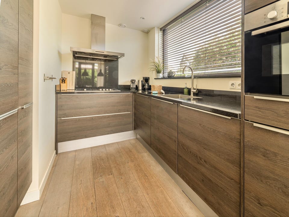 House | Private kitchen | Microwave, highchair